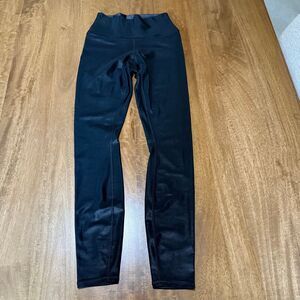 Alo Yoga Women’s Leggings XS Black High-Waist Shine Material